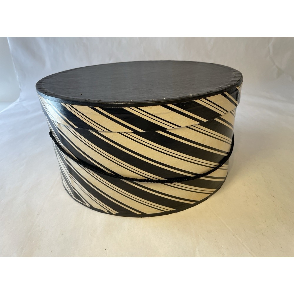 Vintage Hat Box Classic Black & White